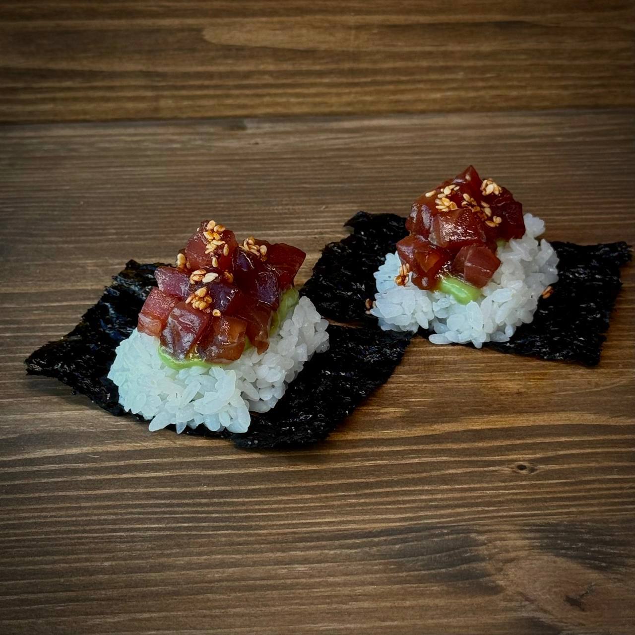 Фото Открытый ролл с тунцом