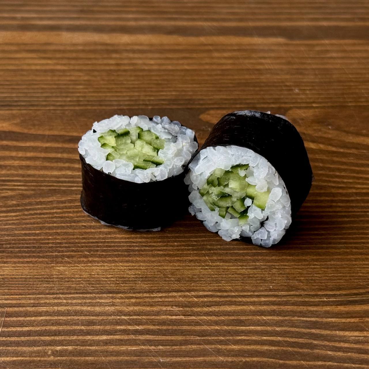 Фото Хосомаки с огурцом  