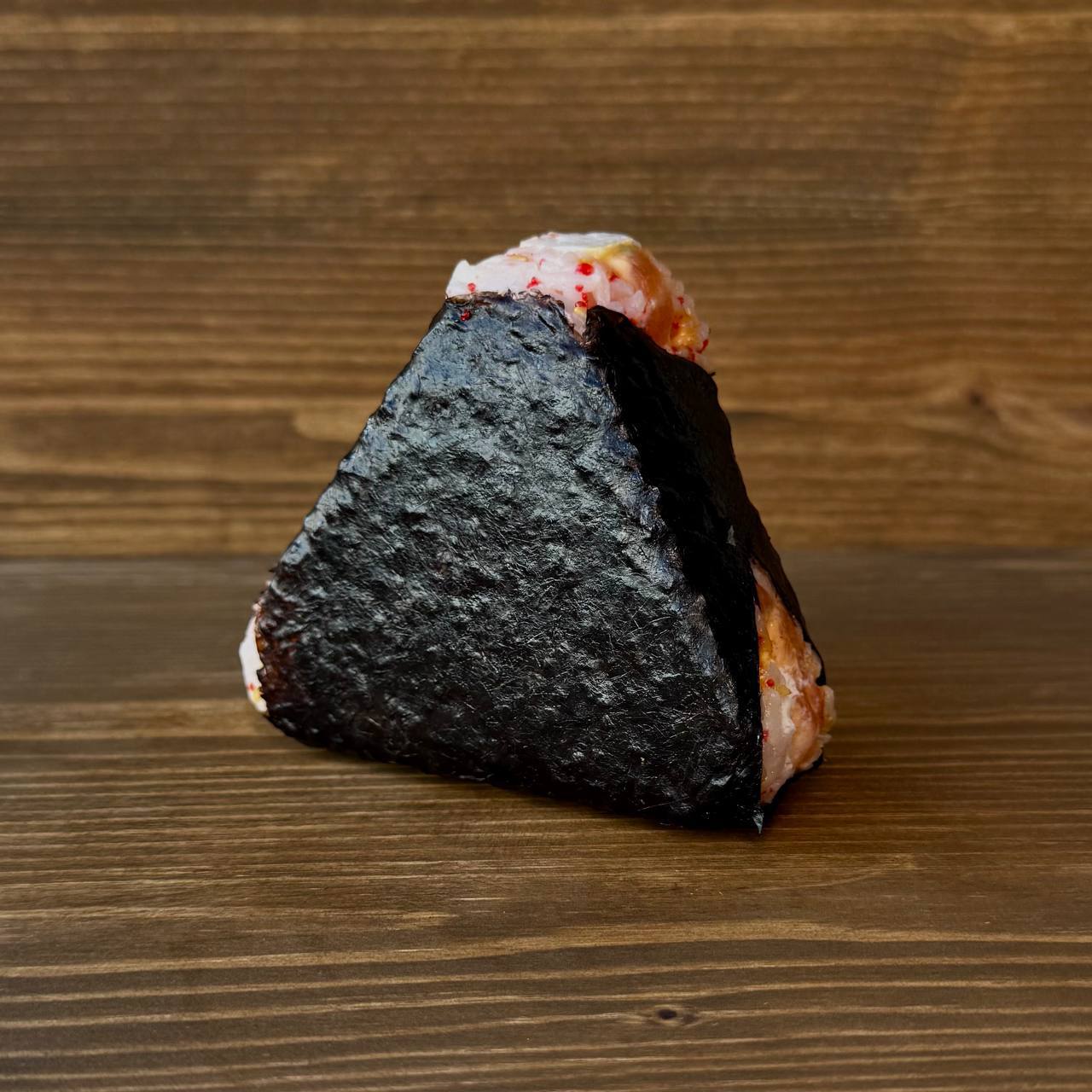 Фото Онигири с лососем